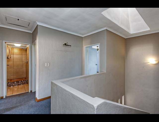 3 BEDROOM DUPLEX FOR SALE IN BRAMLEY NORTH